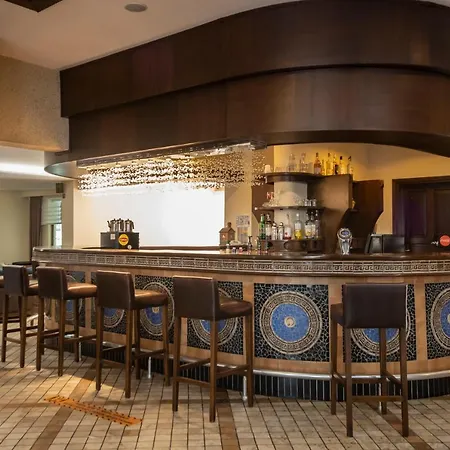 Villa Side Hotel 4*